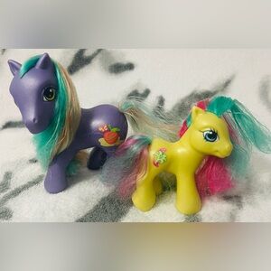 2005 MLP G3 Avon Exclusive Promotional Set-Peach Surprise/Tea Lily Pony Figures